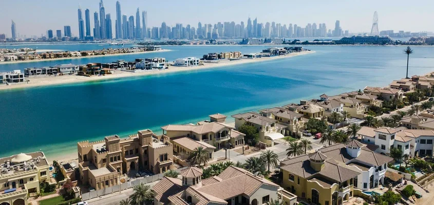 Buy Property in Dubai: Discover the Best Areas and Nearby Attractions